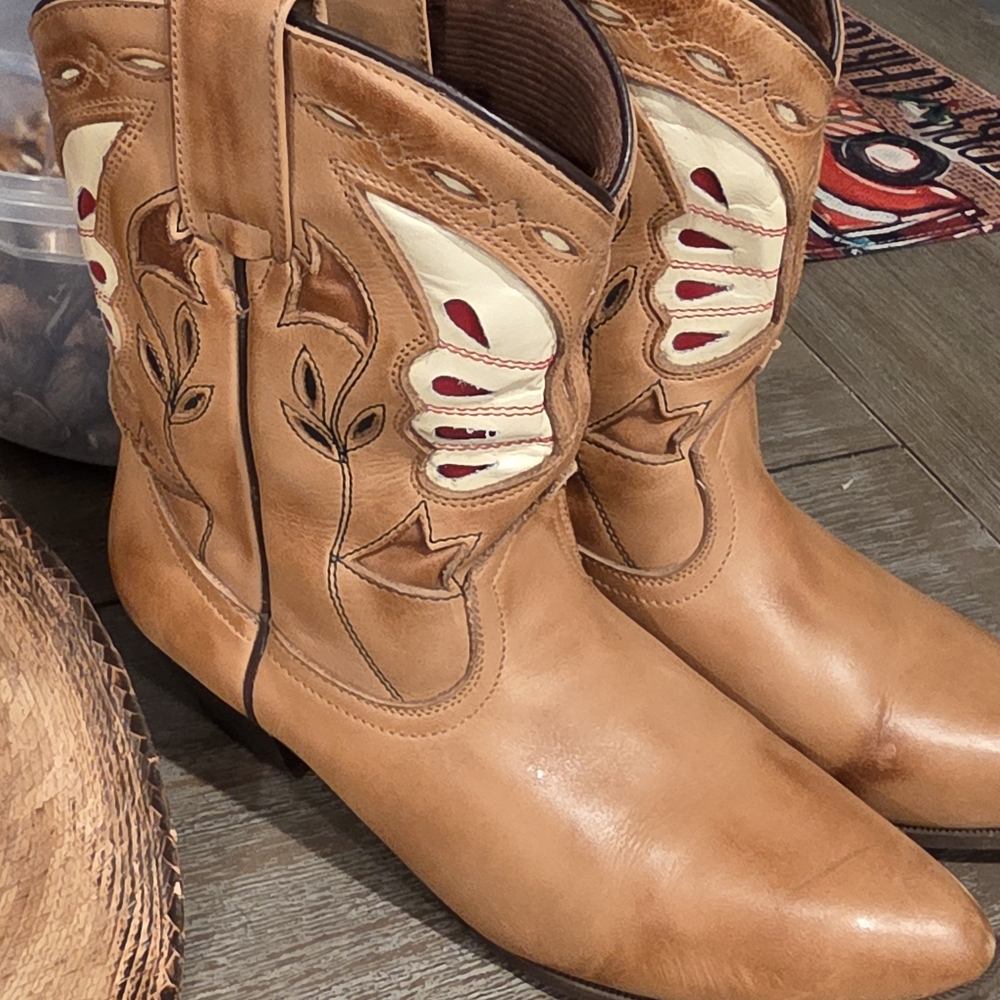Oak Tree Farms Butterfly Booties